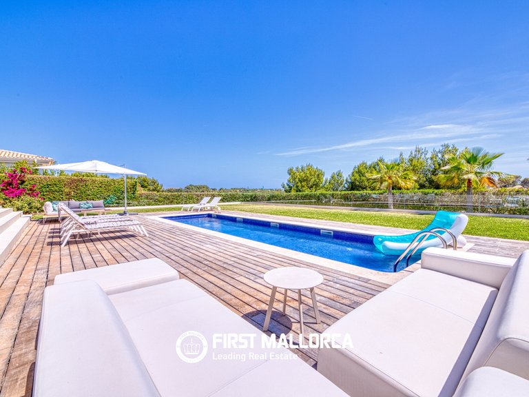 Villa for Rent in Cala Vinyas, Balearic Islands 10