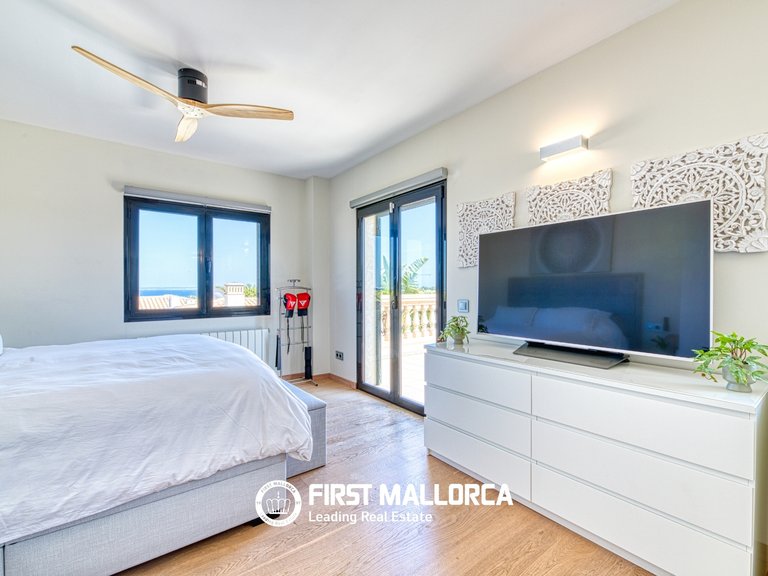 Villa for Rent in Cala Vinyas, Balearic Islands 36