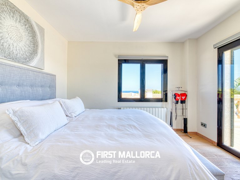 Villa for Rent in Cala Vinyas, Balearic Islands 35