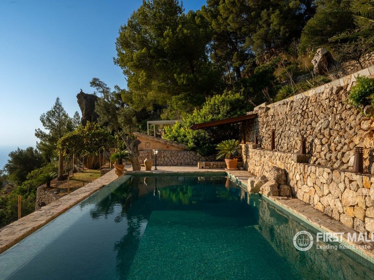 Villa for Rent in Estellencs, Balearic Islands 4