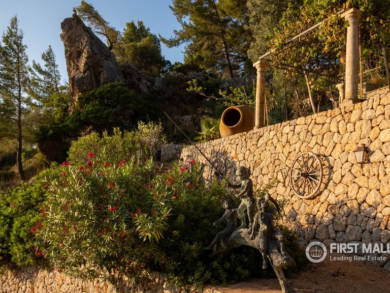 Villa for Rent in Estellencs, Balearic Islands 31