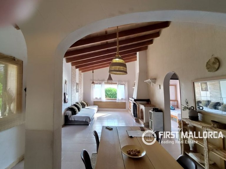 Country House for Sale in Lloret De Vistalegre, Balearic Islands 1