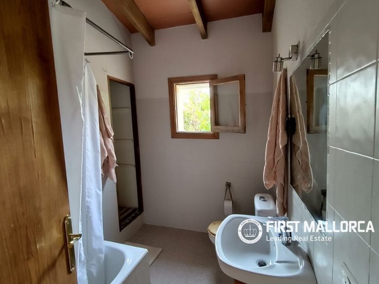 Country House for Sale in Lloret De Vistalegre, Balearic Islands 11