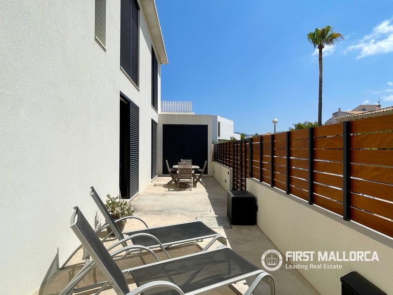Apartment for Rent in Colònia De Sant Pere, Balearic Islands 1