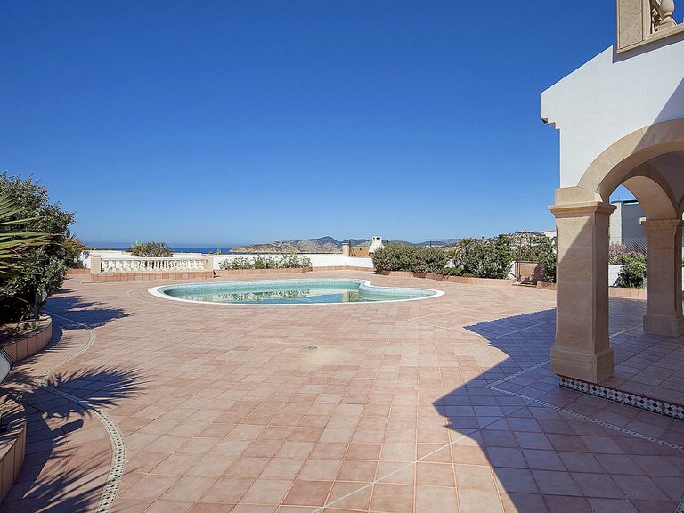 Villa for Sale in Port Adriano, Balearic Islands 2