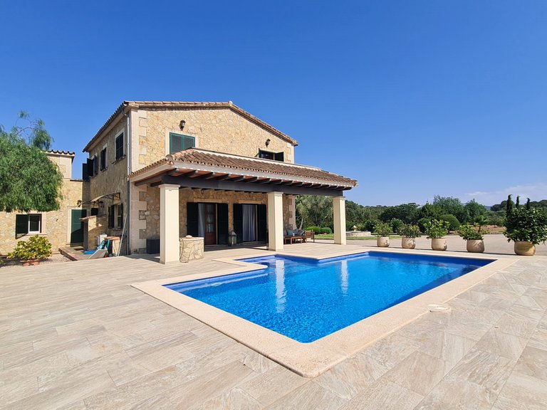 Country House for Rent in Algaida, Balearic Islands 4