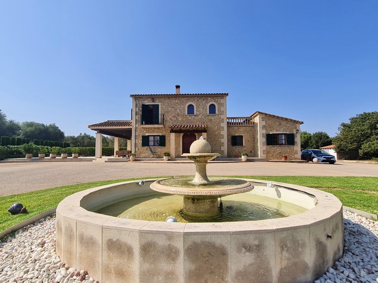 Country House for Rent in Algaida, Balearic Islands 1