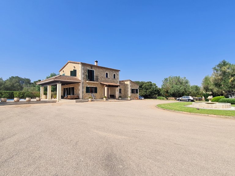 Country House for Rent in Algaida, Balearic Islands 2