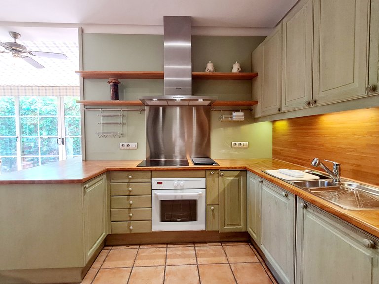 Apartment for Rent in Paseo Marítimo, Balearic Islands 14