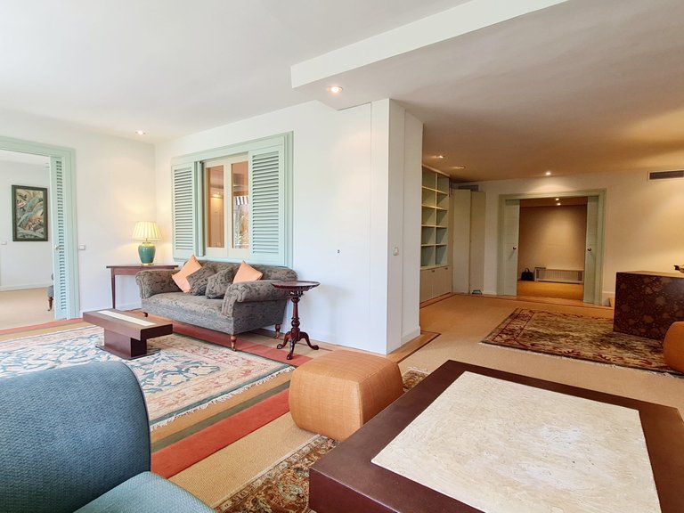 Apartment for Rent in Paseo Marítimo, Balearic Islands 9