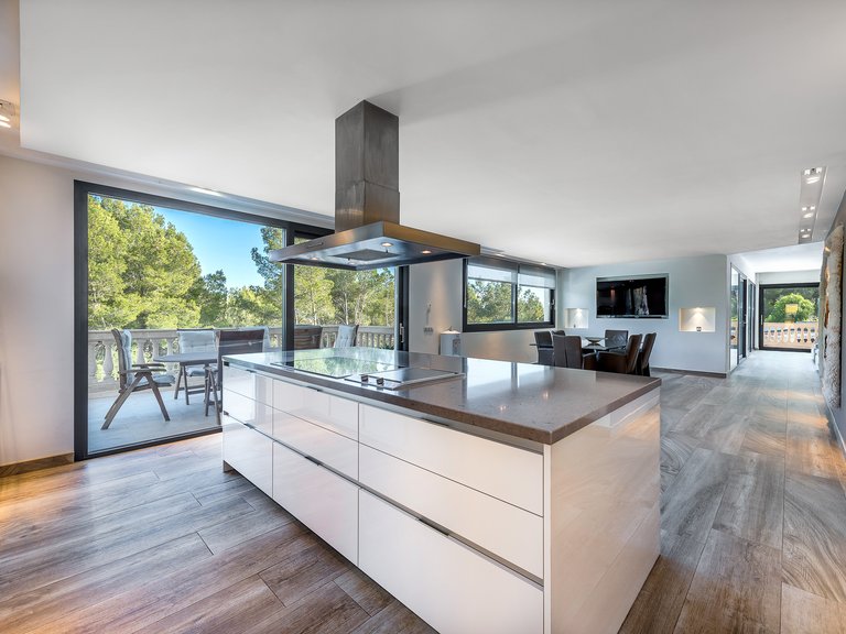Villa for Rent in Son Vida, Balearic Islands 4