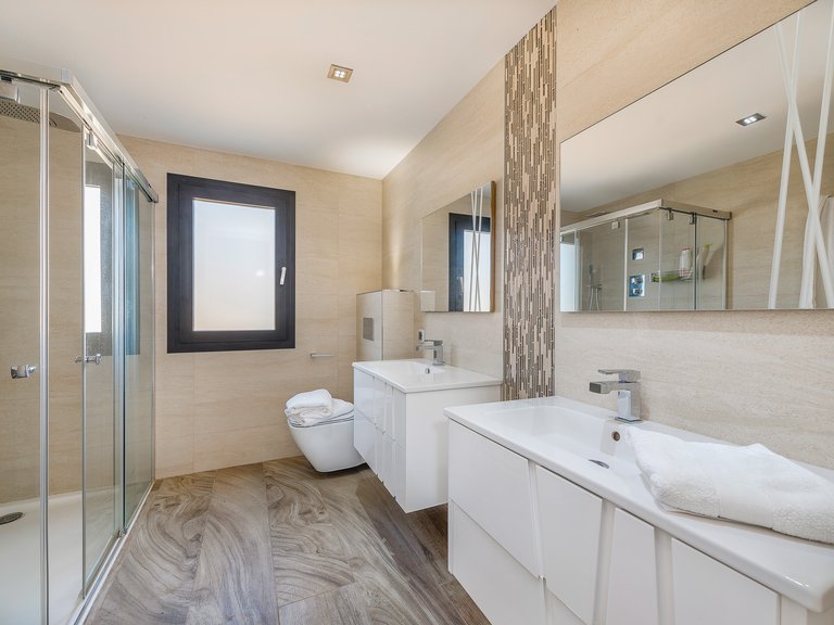 Villa for Rent in Son Vida, Balearic Islands 15