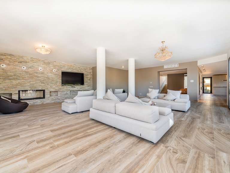 Villa for Rent in Son Vida, Balearic Islands 10