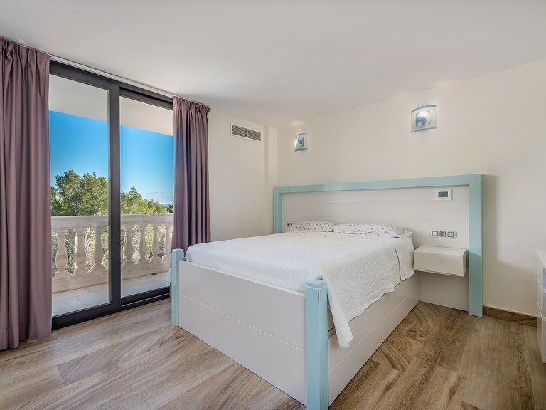Villa for Rent in Son Vida, Balearic Islands 16