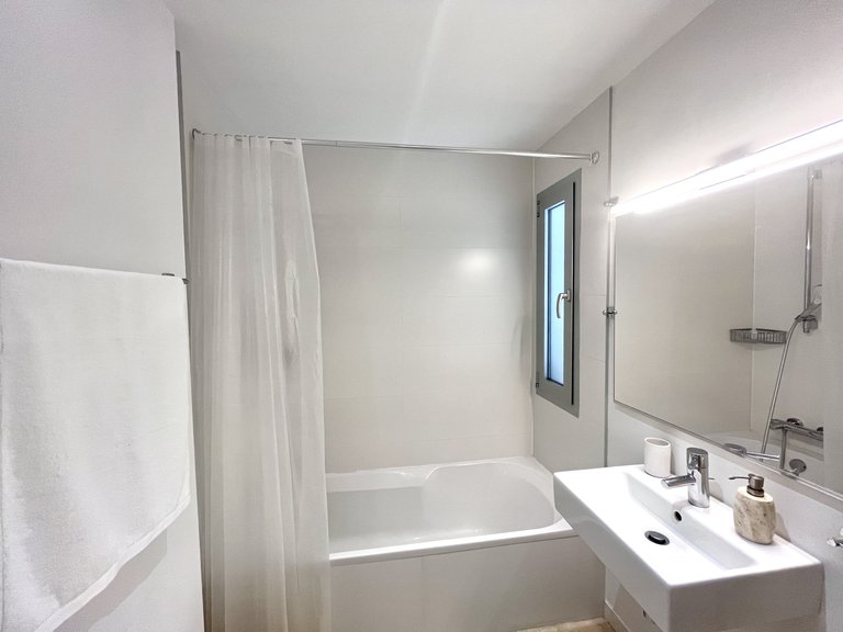 Apartment for Rent in Bendinat, Balearic Islands 12