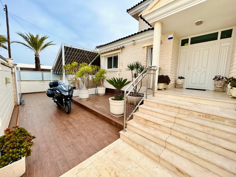 Villa for Sale in Costa Blanca Torrevieja, Alicante 9