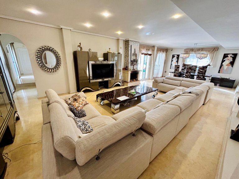 Villa for Sale in Costa Blanca Torrevieja, Alicante 50