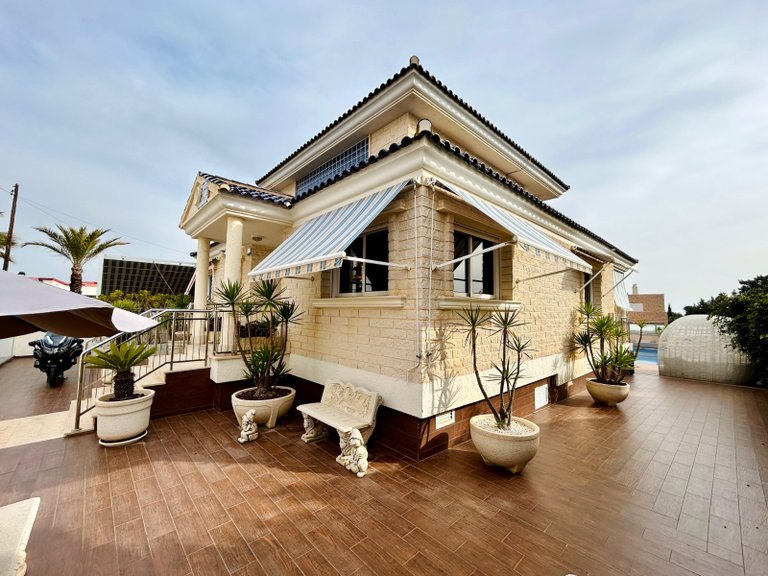 Villa for Sale in Costa Blanca Torrevieja, Alicante 37