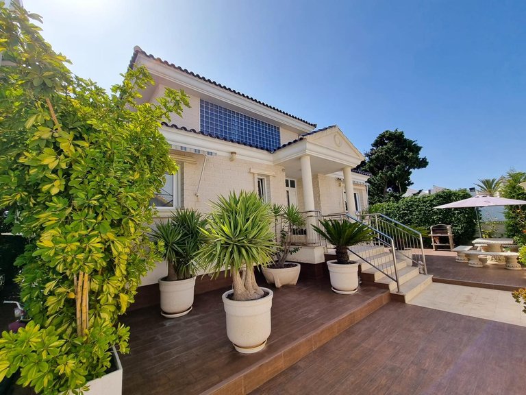 Villa for Sale in Costa Blanca Torrevieja, Alicante 20