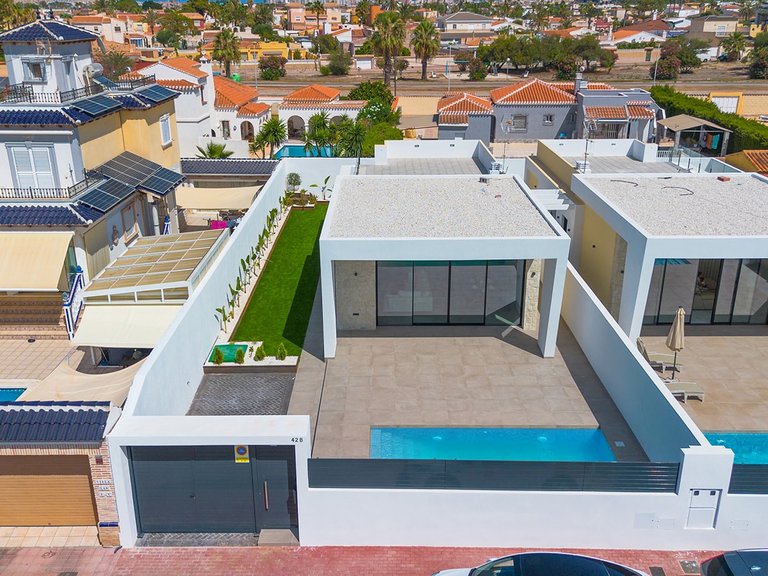Villa for Sale in Inland El Chaparral, Alicante 8