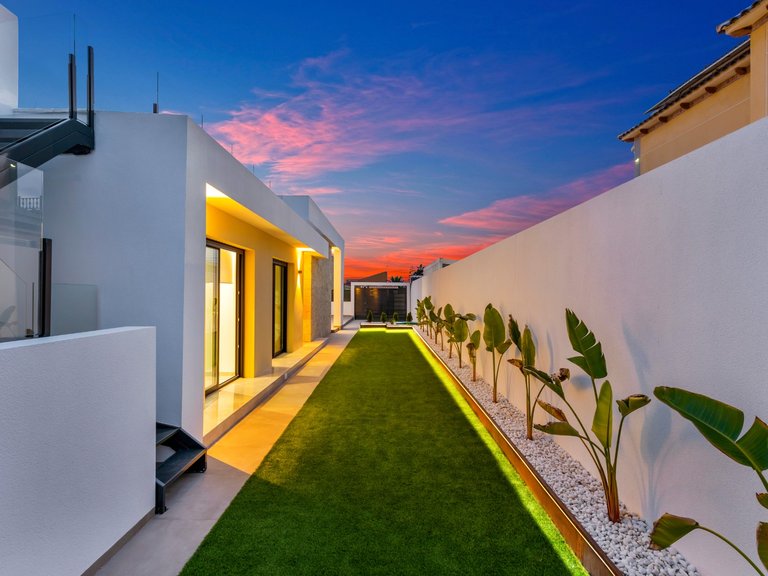 Villa for Sale in Inland El Chaparral, Alicante 3