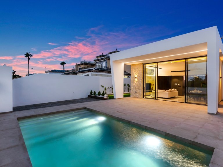 Villa for Sale in Inland El Chaparral, Alicante 2