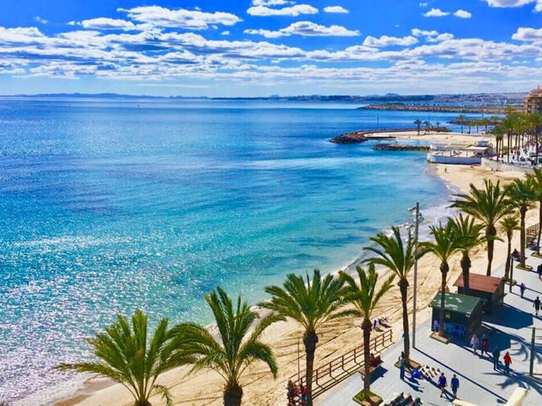 Penthouse for Sale in Centro, Torrevieja, Alicante 32