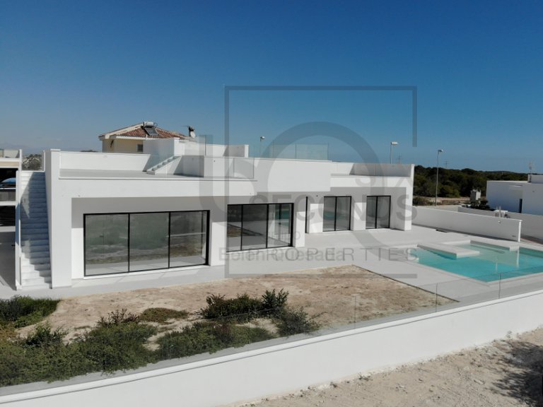 Villa for Sale in Urbanización La Marina, San Fulgencio, Alicante 4