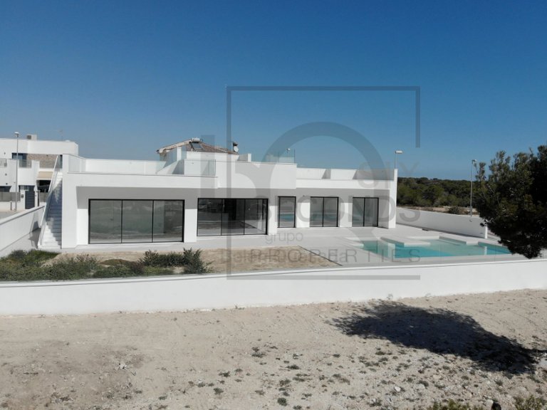 Villa for Sale in Urbanización La Marina, San Fulgencio, Alicante 5