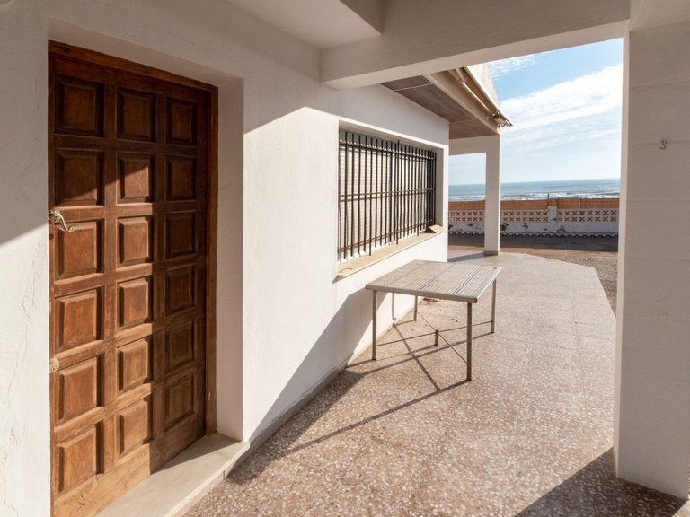 Villa for Sale in Guardamar Playa, Guardamar Del Segura, Alicante 7