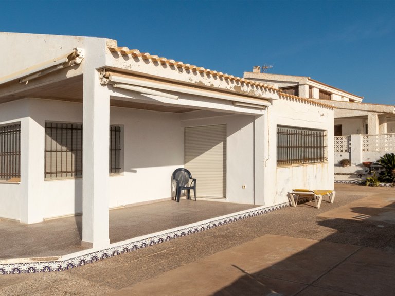 Villa for Sale in Guardamar Playa, Guardamar Del Segura, Alicante 4