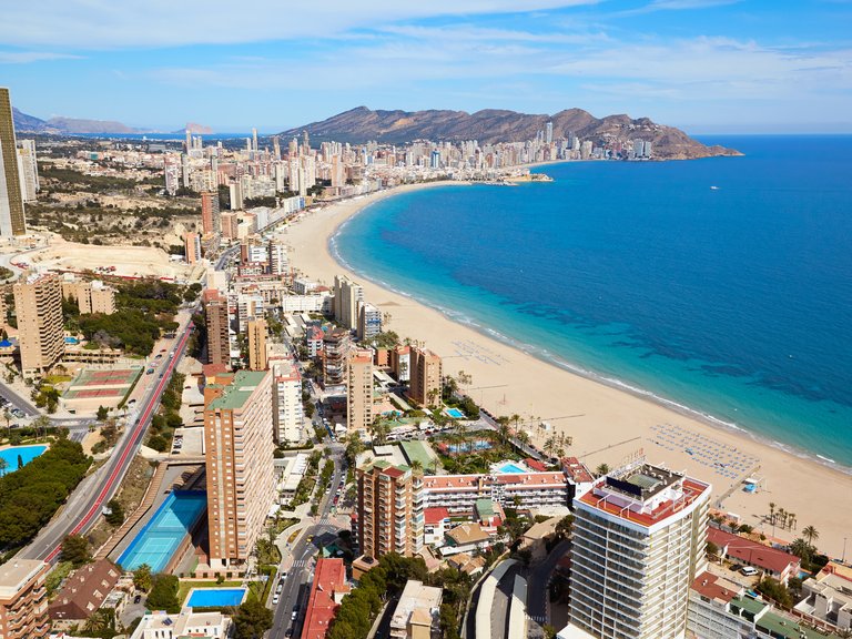 Apartment for Sale in Zona de Poniente, Benidorm, Alicante 32