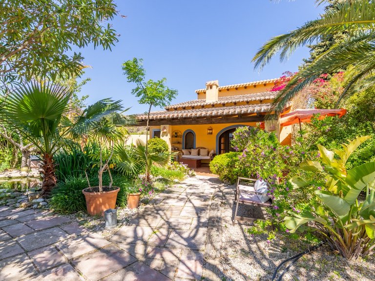 Villa for Sale in Teulada, Alicante 4