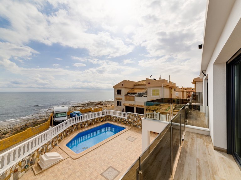 Villa for Sale in Torrelamata - La Mata, Torrevieja, Alicante 45