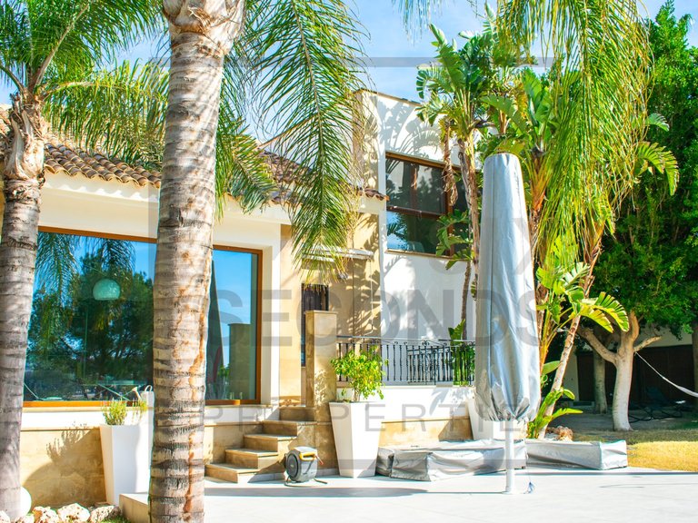 Villa for Sale in La Finca Golf Resort, Algorfa, Alicante 3