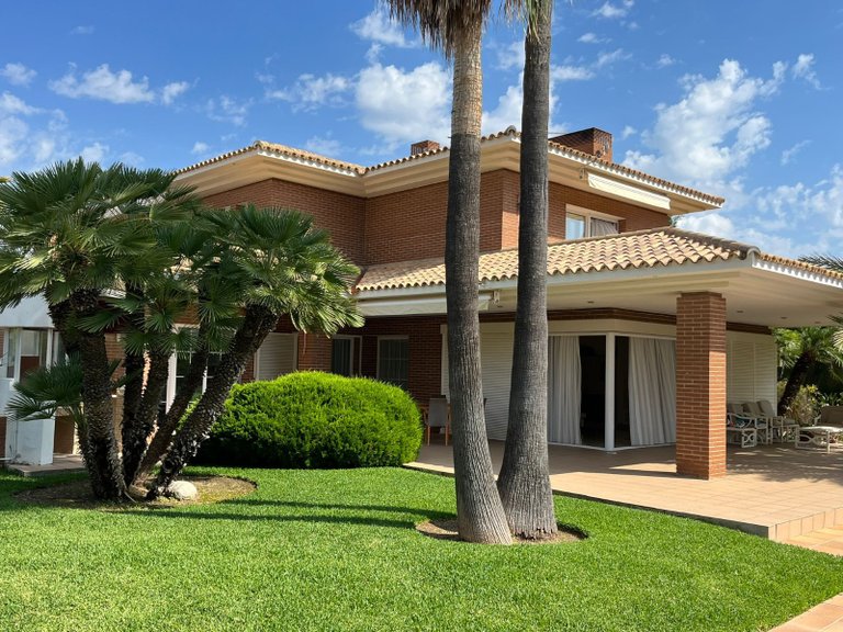 Villa for Sale in Benidorm, Alicante 3