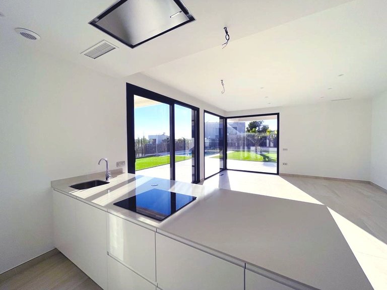 Villa for Sale in Sierra Cortina, Finestrat, Alicante 13