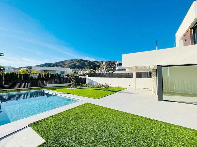 Villa for Sale in Sierra Cortina, Finestrat, Alicante 27