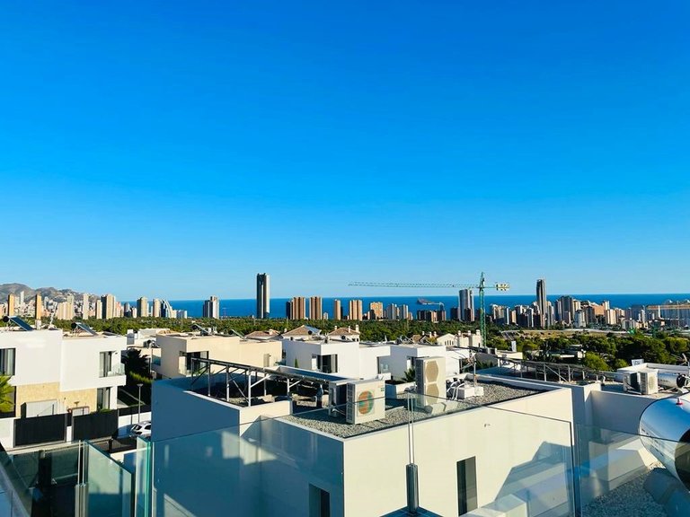 Villa for Sale in Sierra Cortina, Finestrat, Alicante 4