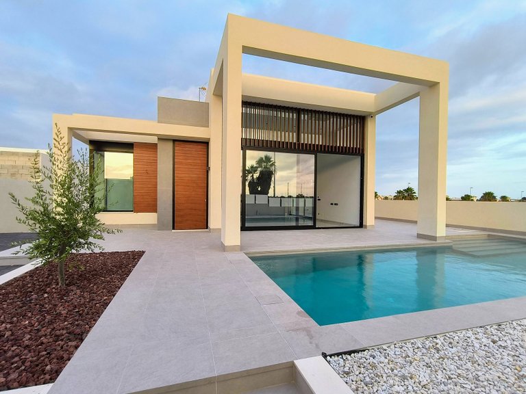 Villa for Sale in Ciudad Quesada, Rojales, Alicante 1