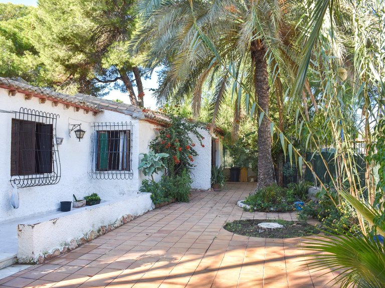 Villa for Sale in Punta Prima, Orihuela Costa, Alicante 2