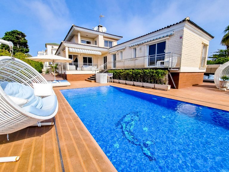 Villa for Sale in La Mata, Torrevieja, Alicante 5