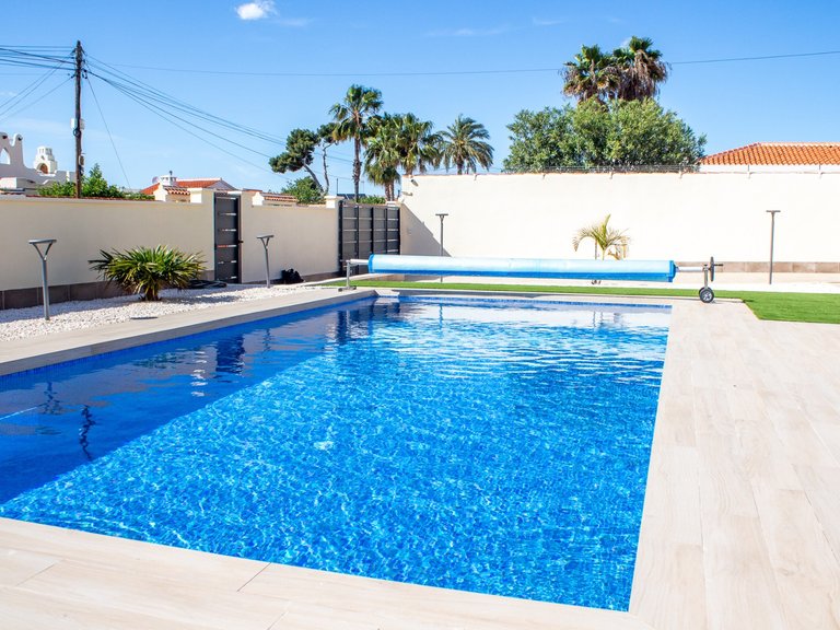 Villa for Sale in La Siesta - El Salado - Torreta, Torrevieja, Alicante 6