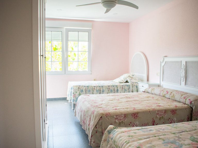 Villa for Sale in MUY CERCA DE LA PLAYA, Orihuela Costa, Alicante 32