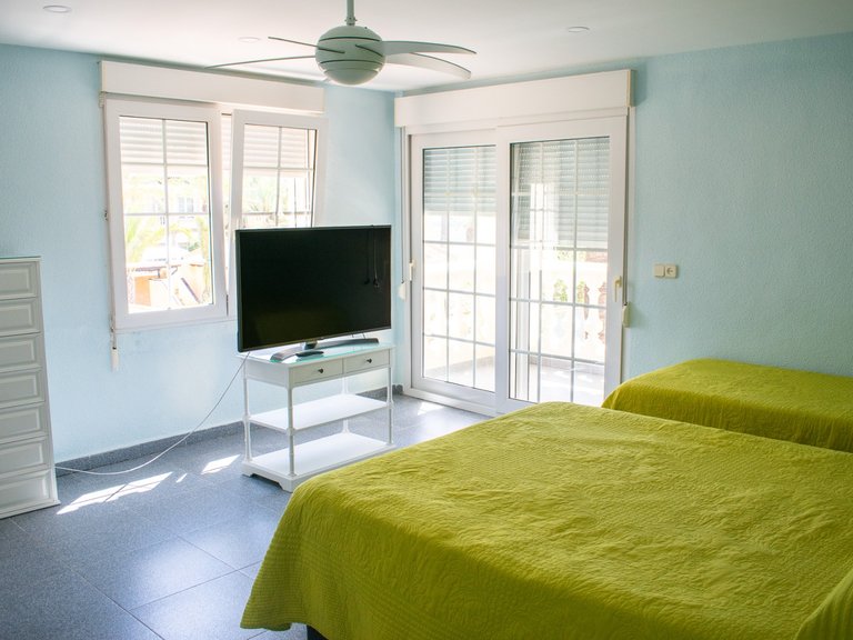 Villa for Sale in MUY CERCA DE LA PLAYA, Orihuela Costa, Alicante 28