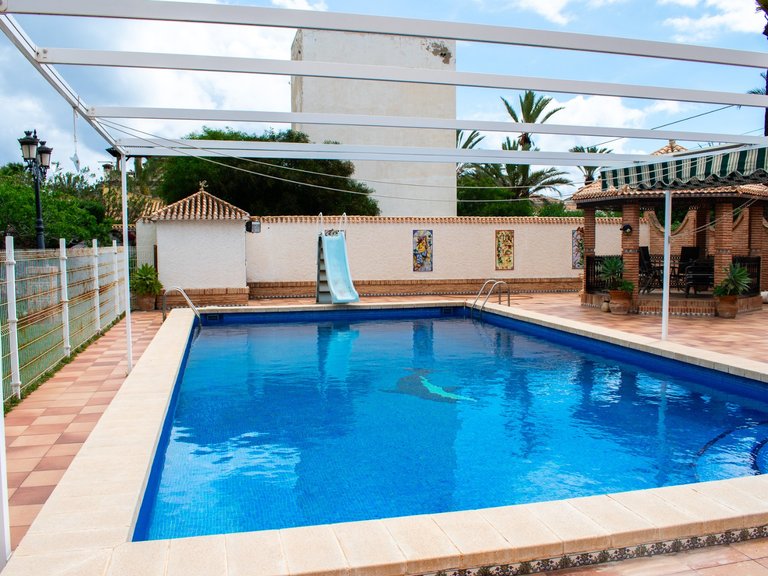 Villa for Sale in MUY CERCA DE LA PLAYA, Orihuela Costa, Alicante 6