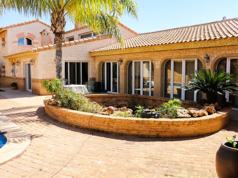 Villa for Sale in Los Urrutias, Murcia 1