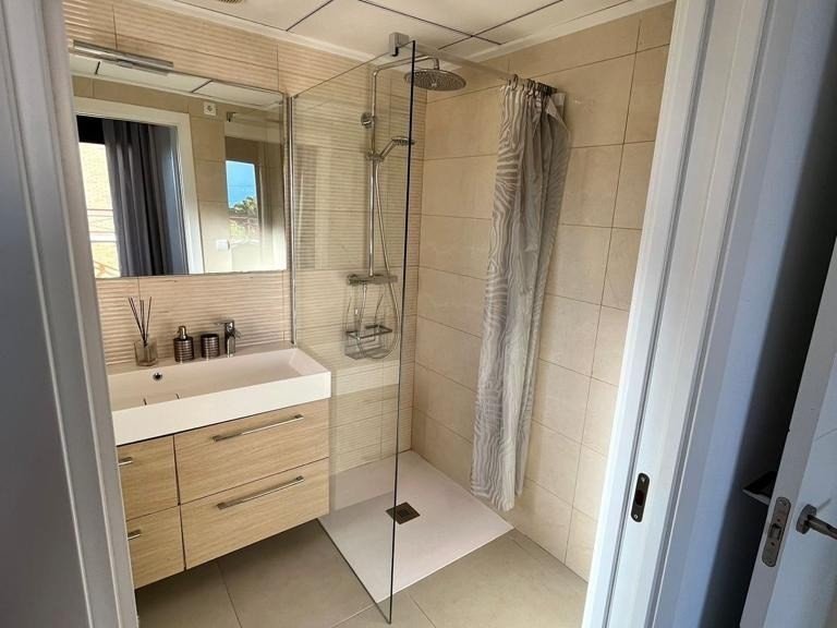 Villa for Sale in La Nucía, Alicante 9