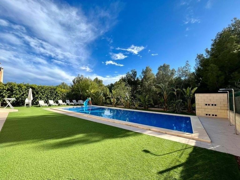 Villa for Sale in La Nucía, Alicante 3