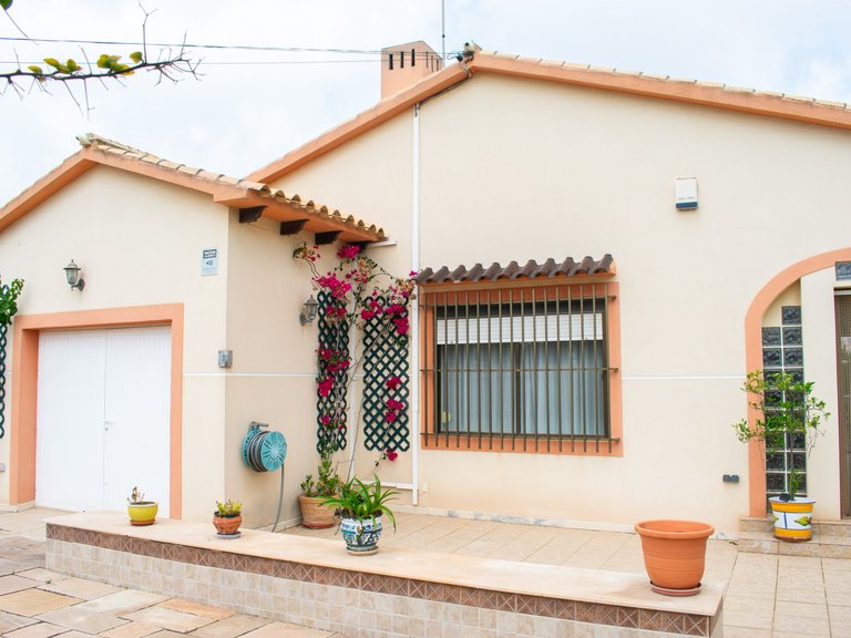 Villa for Sale in MUY CERCA DE LA PLAYA, Orihuela Costa, Alicante 2